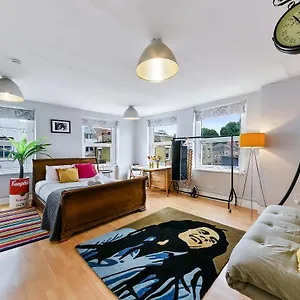 Bob Marley Studio - Shoreditch Near Liverpool Street London