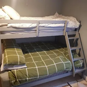 Just The Splott! Sleeps 6, 8 Mins To Stadium. Cardiff