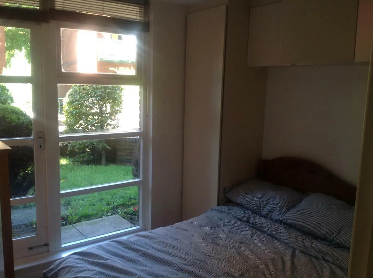 Rotherhithe Apartment Near Park And River London 0*,  United Kingdom