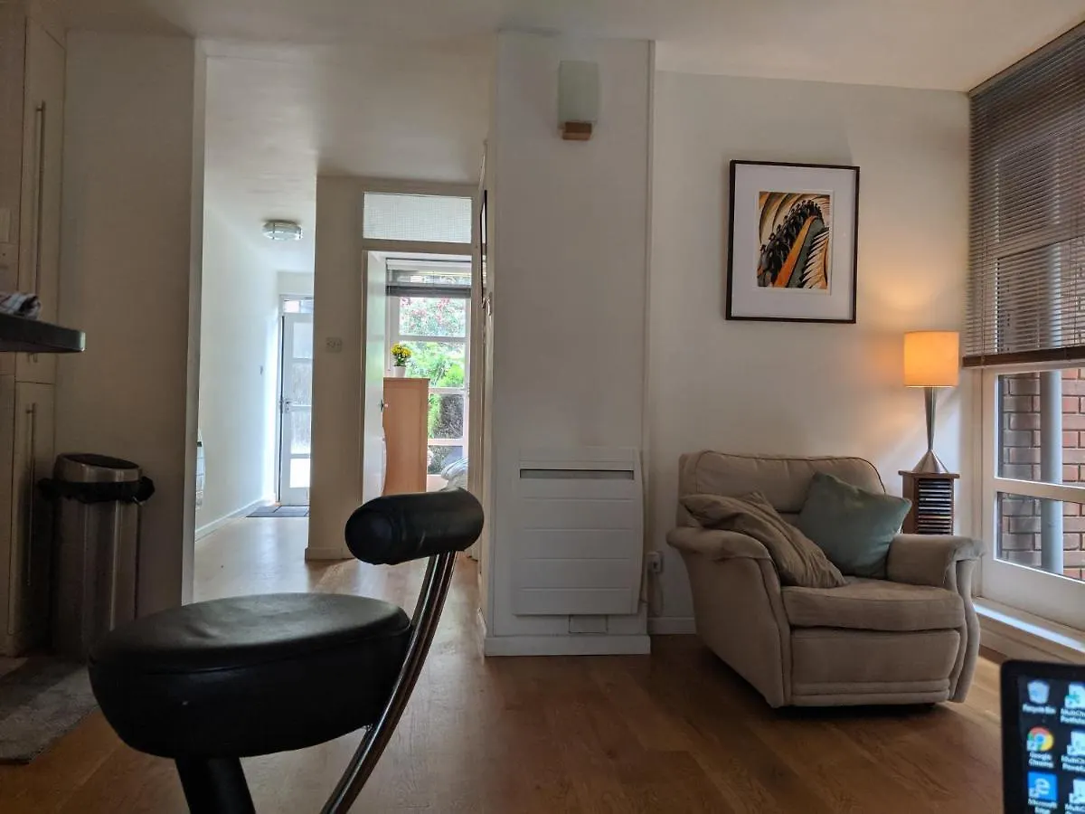 Rotherhithe Apartment Near Park And River London